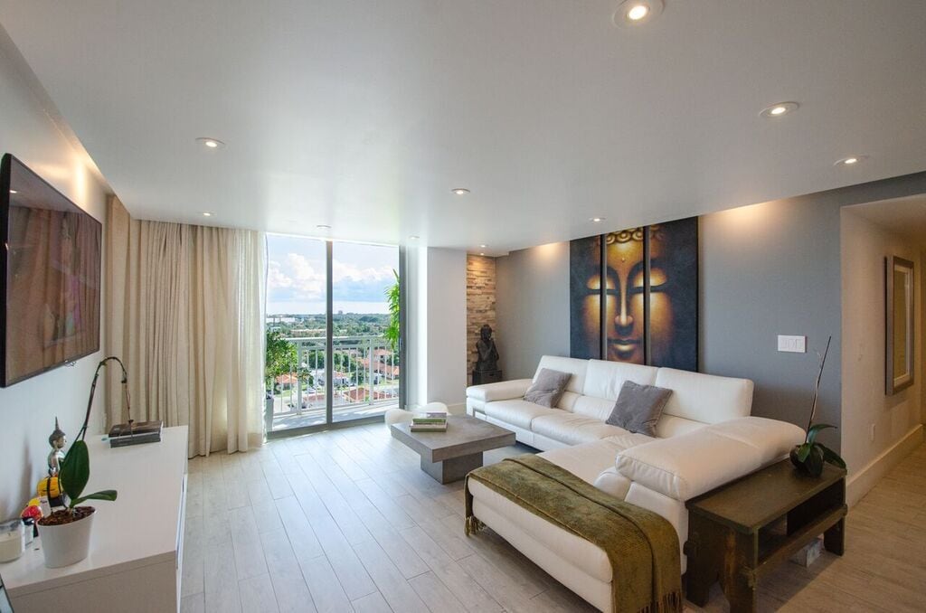 Primary Photo - 3000 Coral Way