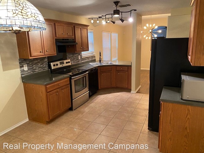 Building Photo - 4 br, 2 bath House - 115 Hallie Pass