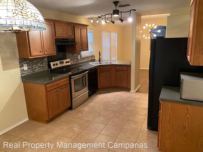 Foto del edificio - 4 br, 2 bath House - 115 Hallie Pass