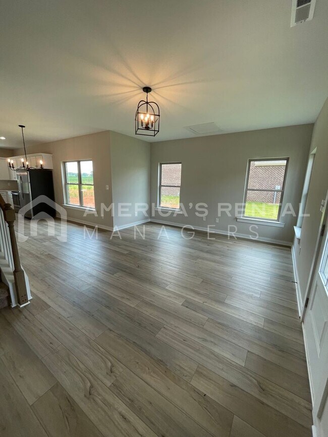 Building Photo - New Construction Home for Rent in New Mark...