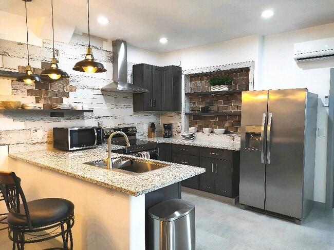 Foto del edificio - 283 Berrydale Ave