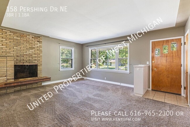 Building Photo - 158 Pershing Dr NE