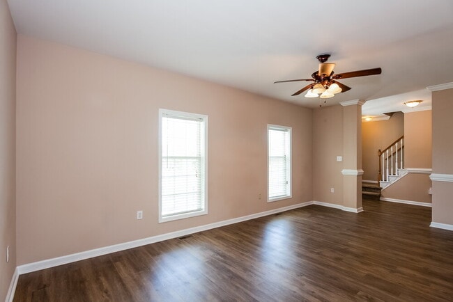 Foto del edificio - 906 Houston Heights Rd