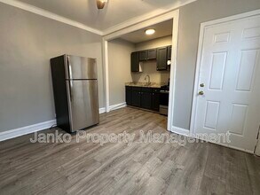 Building Photo - 5911 W Huron St