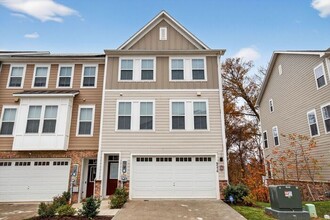 Building Photo - 9576 Killenney Pl