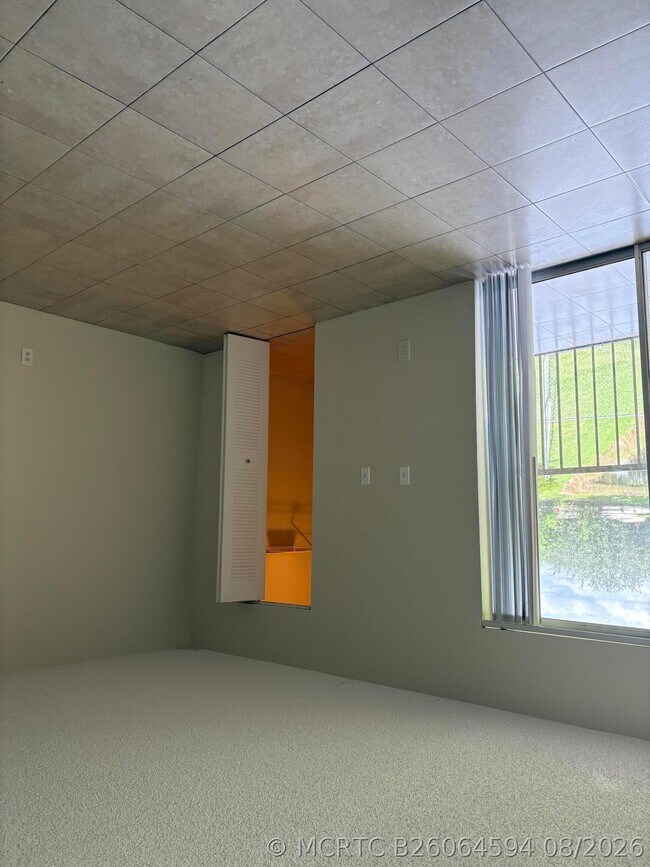 Foto del edificio - 1437 W Circle Dr