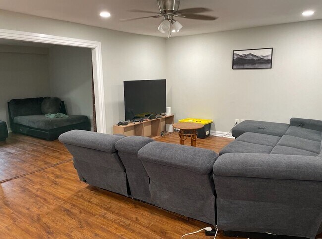 Foto del edificio - 4BR/2.5BA – Bright, Spacious & Move-In Ready