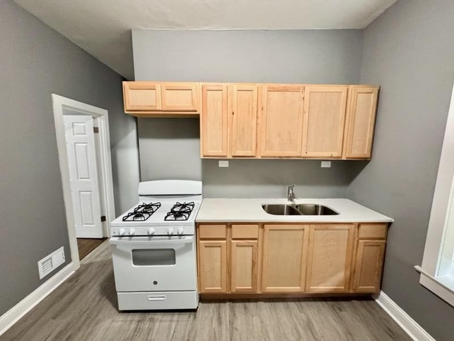 Photo - 7841 S Drexel Ave Apartment