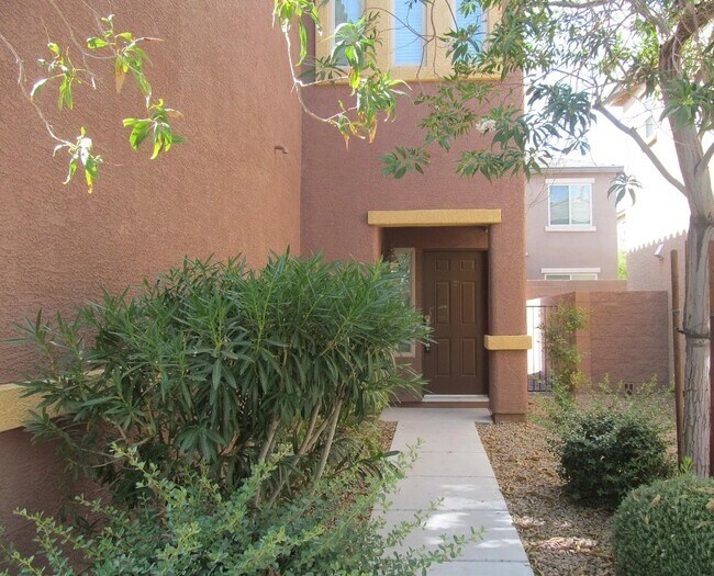 Building Photo - 717 Calamus Palm Pl