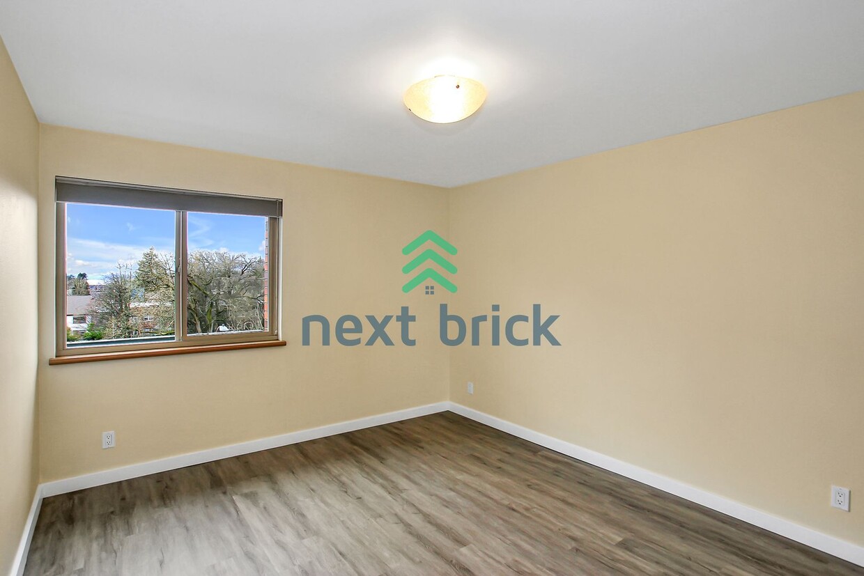 Primary Photo - Spacious 2-Bedroom, 1-Bathroom Stylish Hom...