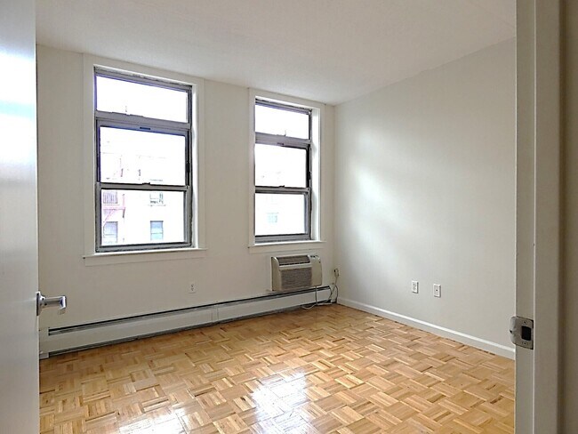Foto del edificio - 102 Bradhurst Ave.