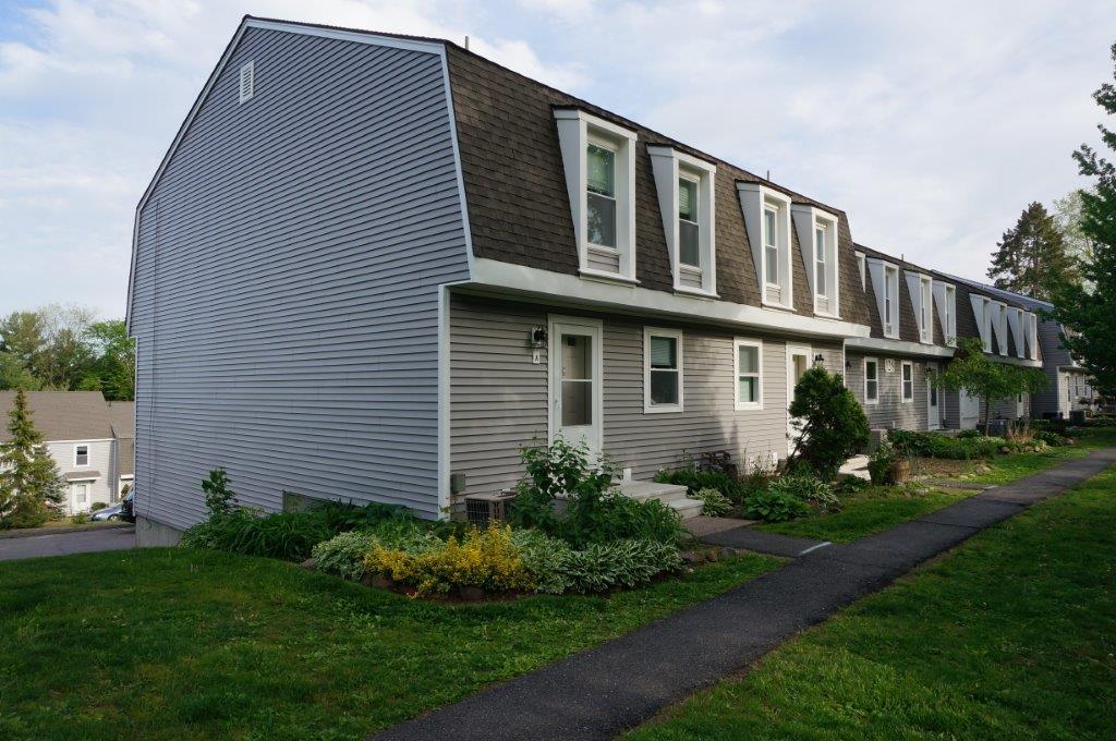 Foto principal - 129 Brittany Farms Rd