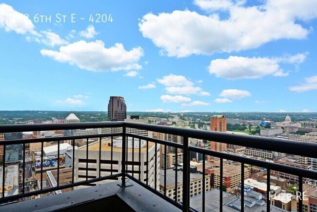 Foto del edificio - 168 6th St E