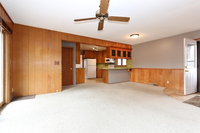 Foto del edificio - 8139 Clinton Ave S