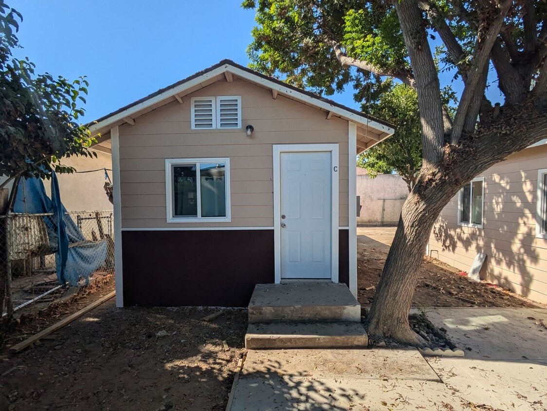 Primary Photo - NEWLY REMODELED!!!!!2-bedroom 1 home