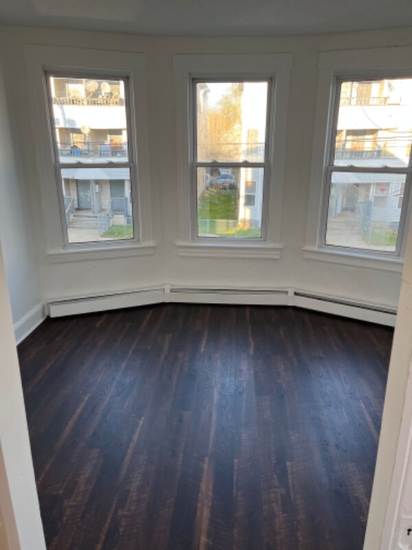 Foto principal - 309 Bunnell St
