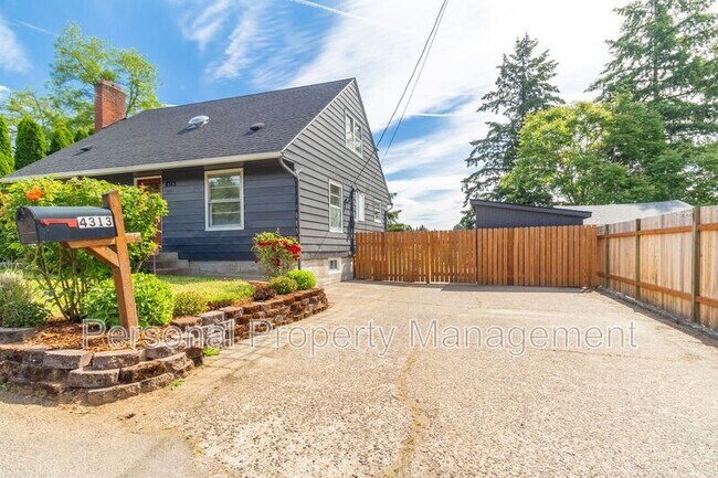 Photo - 4313 NE Valley View Ln House