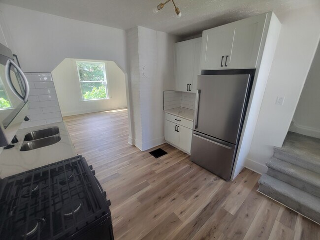 Foto del edificio - 1542 Thomas Ave