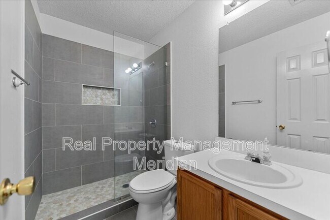 Building Photo - 840 Big Sky Ln
