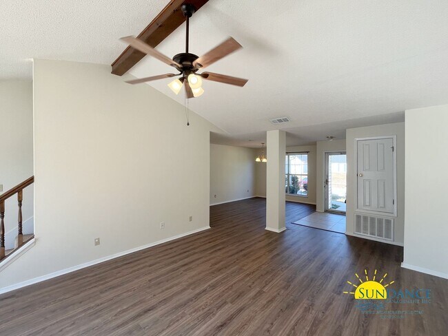 Building Photo - Great 3 Bedroom Family Home With Bonus Room in Niceville!