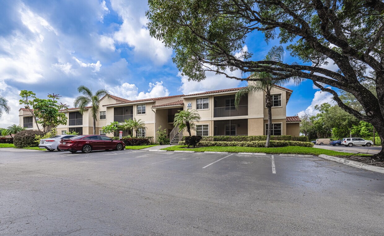 Foto principal - 1247 SW 46th Ave