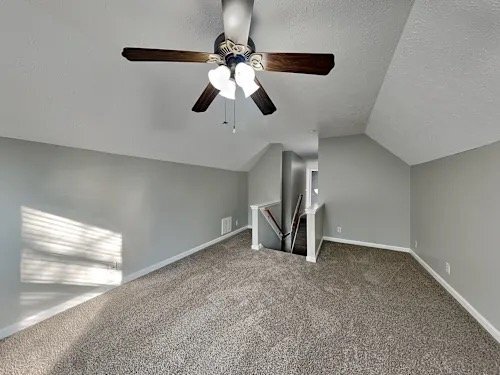 Foto del edificio - 7051 Calderwood Dr