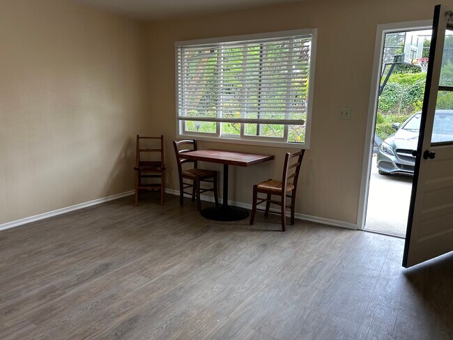 Building Photo - 2664 Via Pacheco