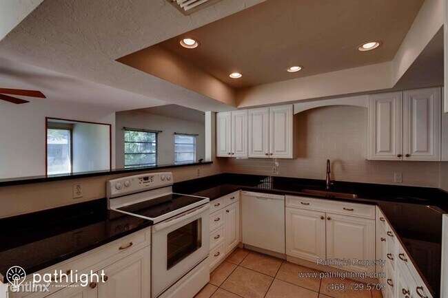 Foto del edificio - 2 br, 2 bath House - 4342 Sunniland St UNIT
