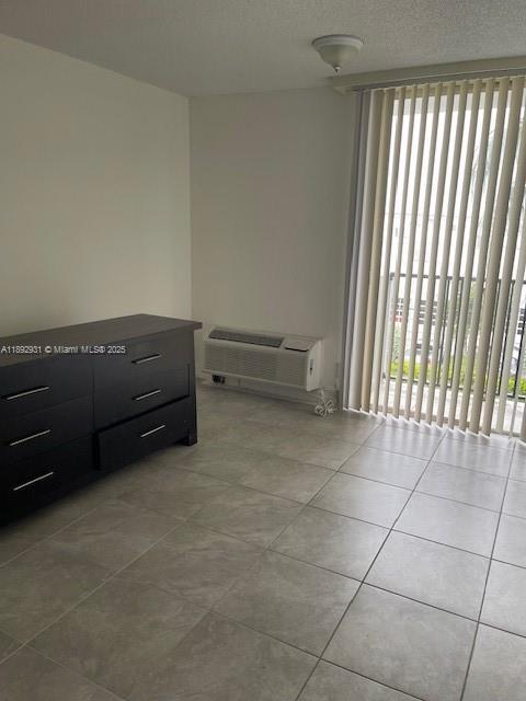 Foto del edificio - 16450 NW 2nd Ave