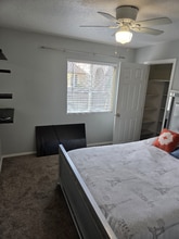 Building Photo - 1609 S Middle Creek Ct