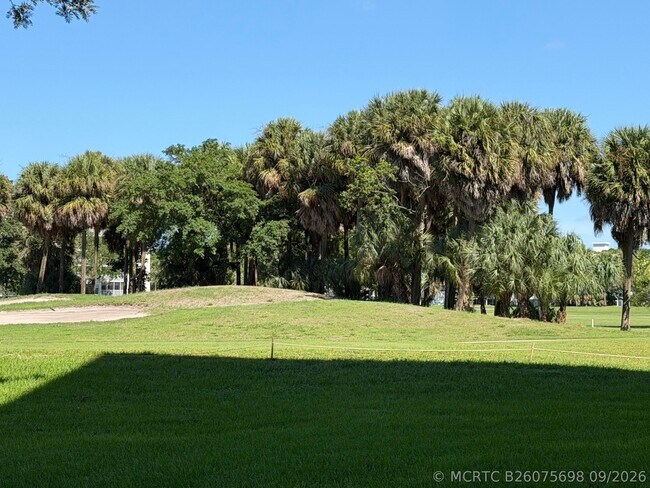 Building Photo - 2661 S Course Dr
