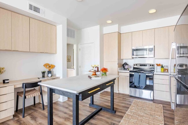 Building Photo - Desert Meadows Apartments and Townhomes
