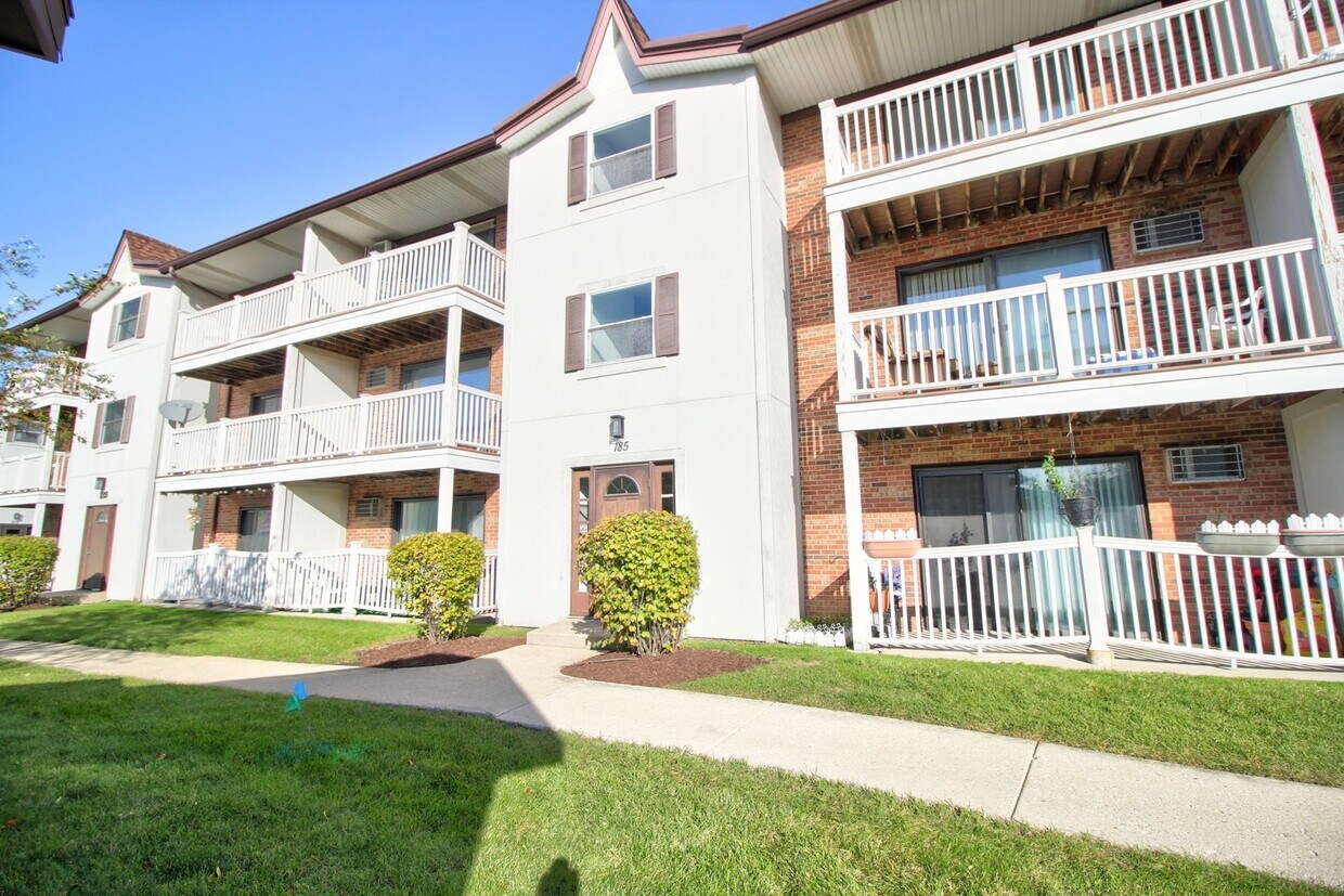 Foto principal - 185 N Gregory St