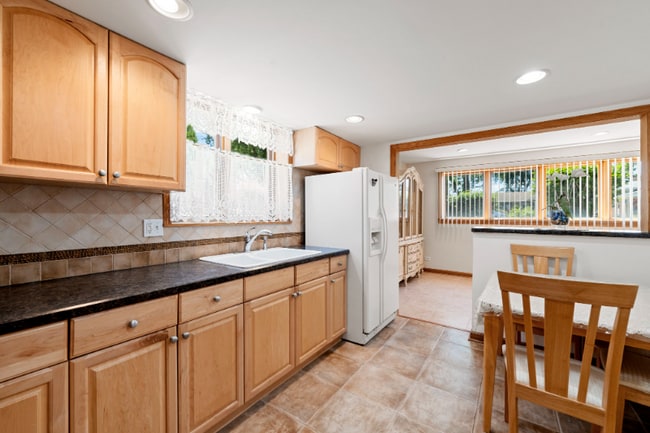 Photo - 7232 W Crain St Apartment