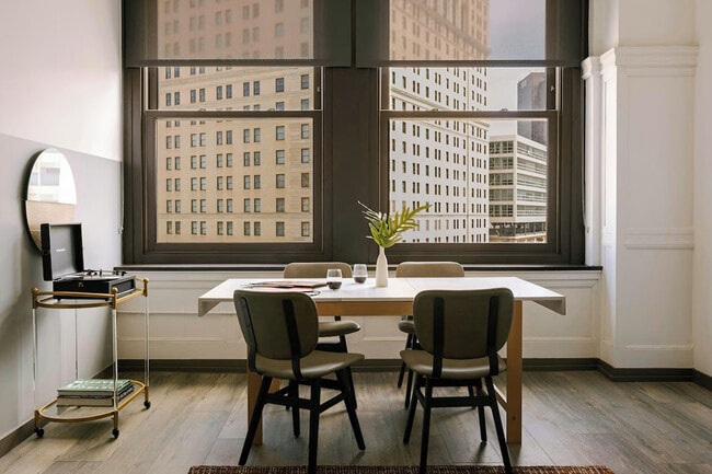 Building Photo - Hotel Houze