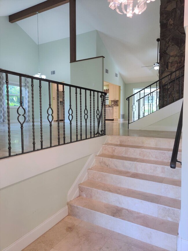 Foto del edificio - Annual - Venice Island Pool home with Span...