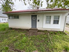 Building Photo - 317 Robinson St