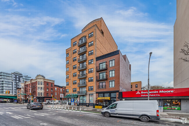 Building Photo - Bisney View Condominiums