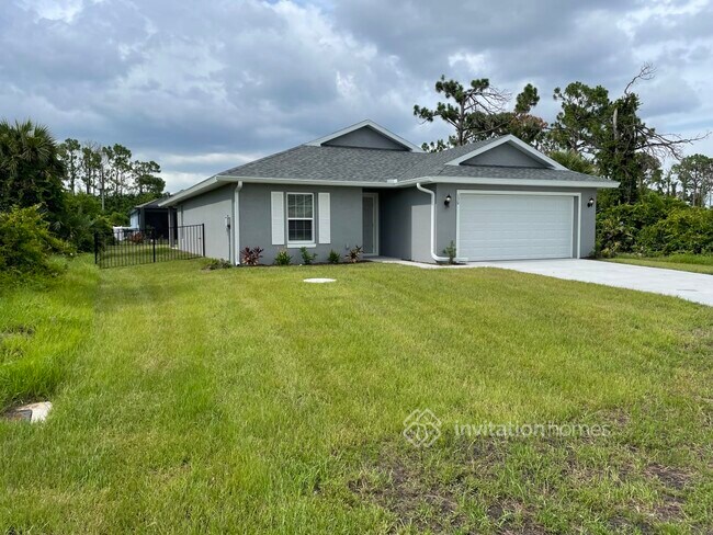 Building Photo - 130 Lantana Rd