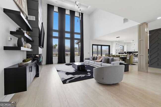 Foto del edificio - 556 Versailles Dr