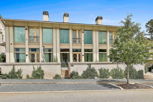Foto del edificio - Contemporary 3-Bedroom Trilith Home with T...