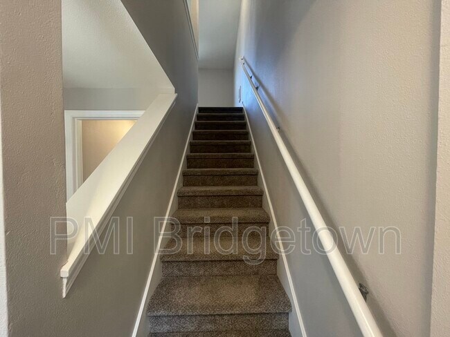 Building Photo - 3450 Hawthorne Ave NE