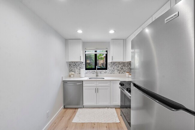 Building Photo - 1325 S Flagler Ave