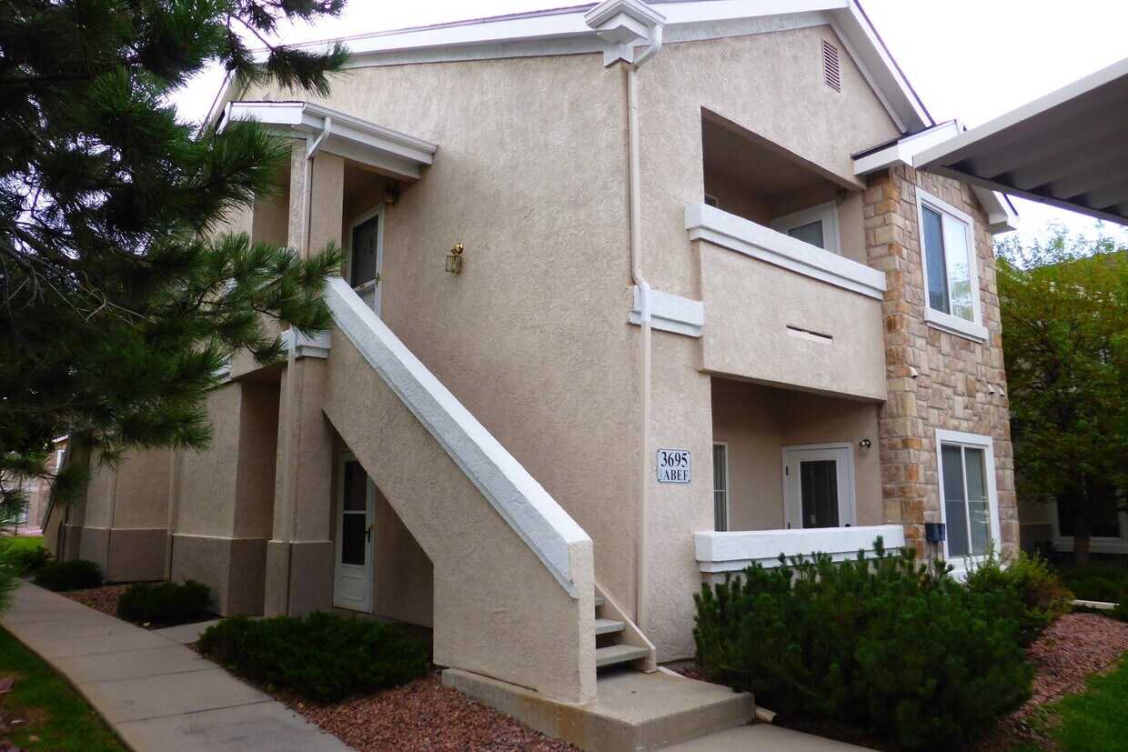 3695 Strawberry Field Grove, Colorado Springs, CO 80906 Townhome