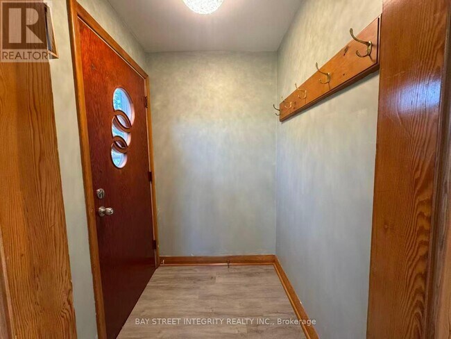 Photo du bâtiment - 12190 Warden Ave.
