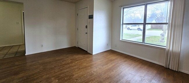 Photo - 1002-1002 Mulkey Ln Apartment
