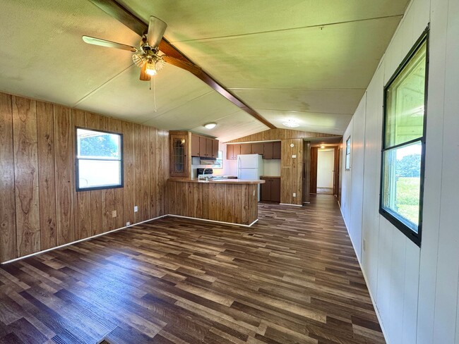 Building Photo - Partial Utilities Included • 2 Bed/ 1 Bath Trailer • Tall Pines Community Park