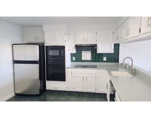 Building Photo - 154 Lynnway