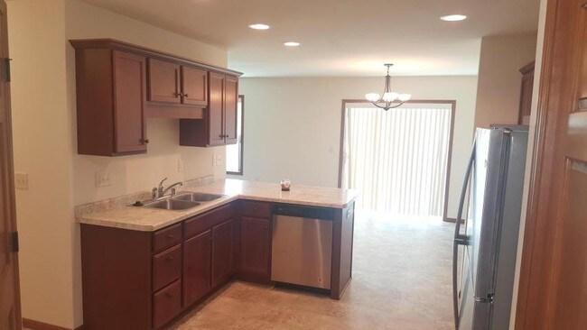 Foto del edificio - 2607 Parkfield Dr, West Bend