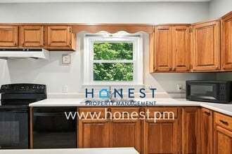 Building Photo - 8 Boucher Ave